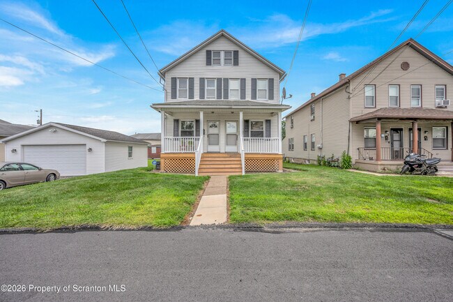 Building Photo - 413 17th Ave