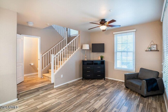 Building Photo - 4757 E Waterman St