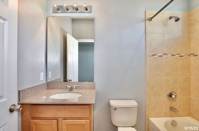 Building Photo - Gorgeous 4/3.5 Home with a Large Fenced Ba...