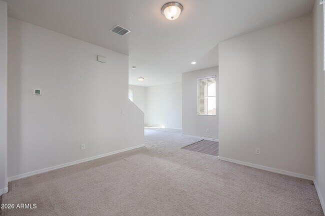 Building Photo - 5458 W Fulton St