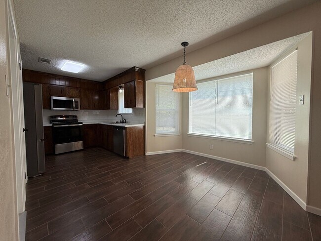 Building Photo - 4-Bedroom House for Rent in Killeen