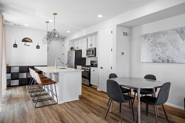 Building Photo - 1623 S Andes Cir