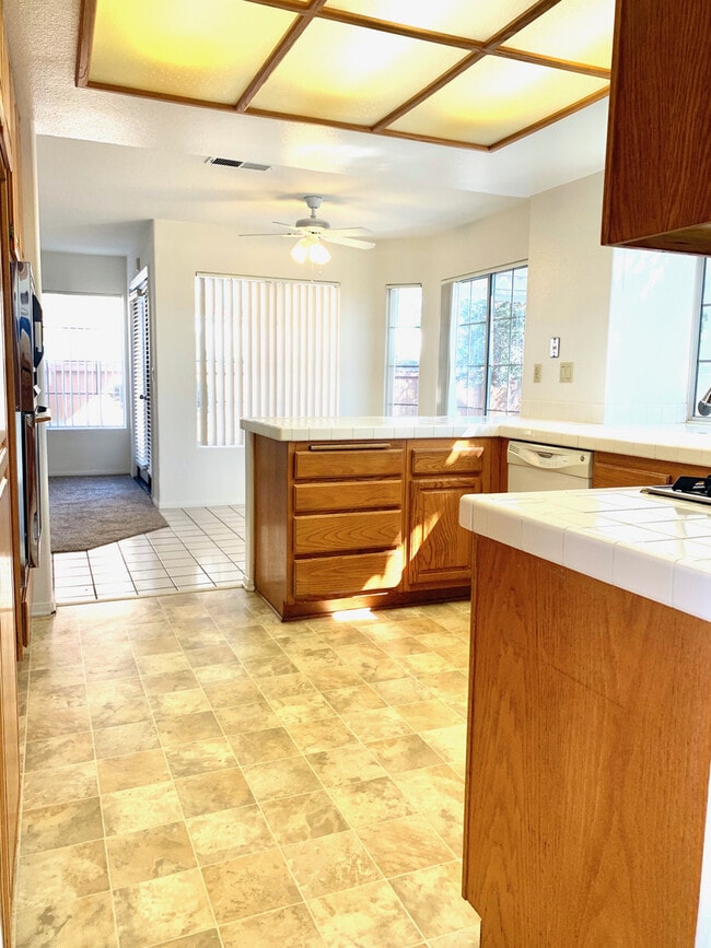 Building Photo - Spacious 4BD/2.5BA Home in Chula Vista - $4,495/mo!!