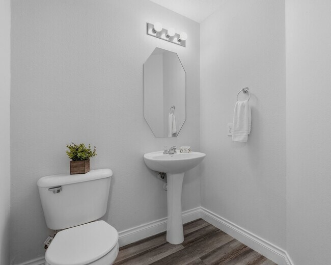 Building Photo - 1427 Hade Falls Ln