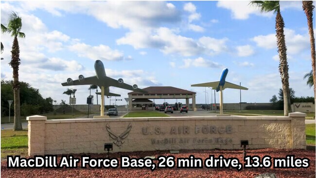 Building Photo - 109 W Hollywood St