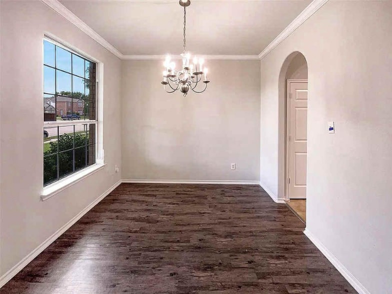 Building Photo - 1207 Whitecreek Dr