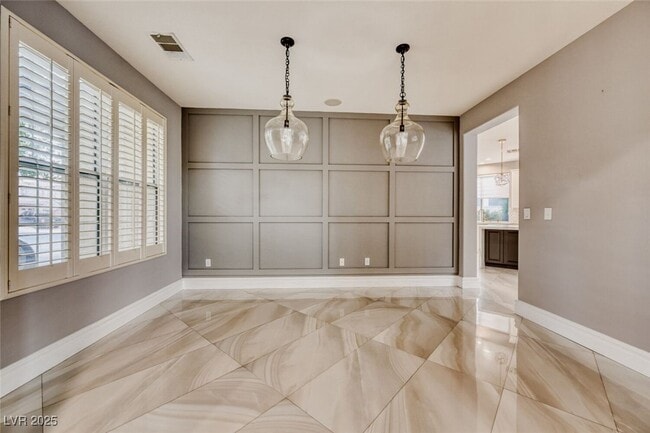 Building Photo - 136 S Buteo Woods Ln