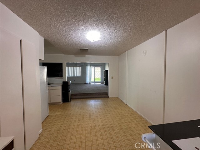 Building Photo - 23756 President Ave