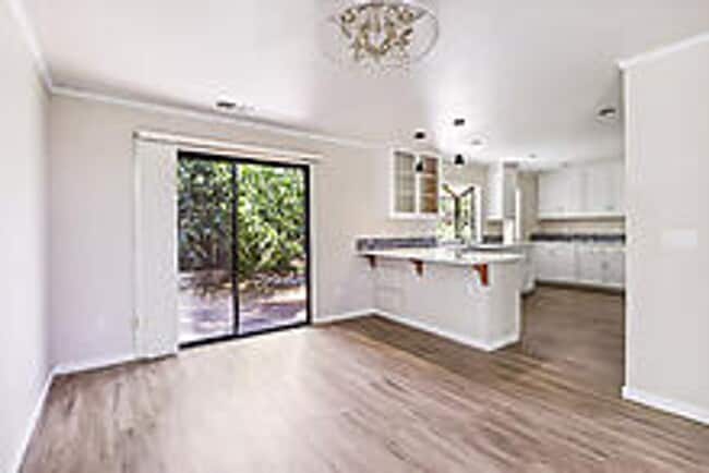 Building Photo - Beautiful 3 Bedroom Home-$750.00 Off 1st M...