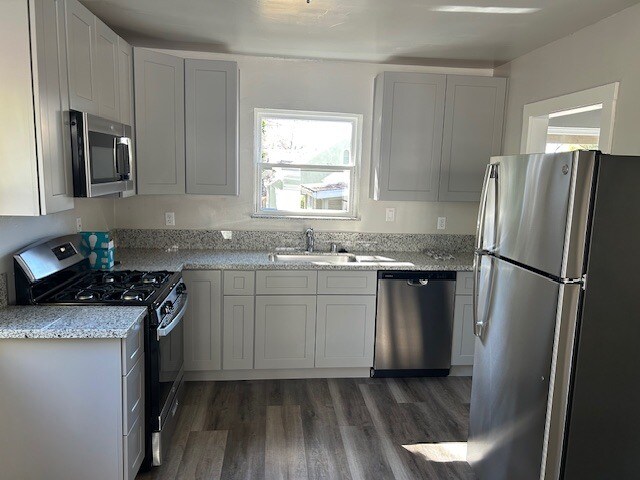 kitchen - 1713 1/2 V St