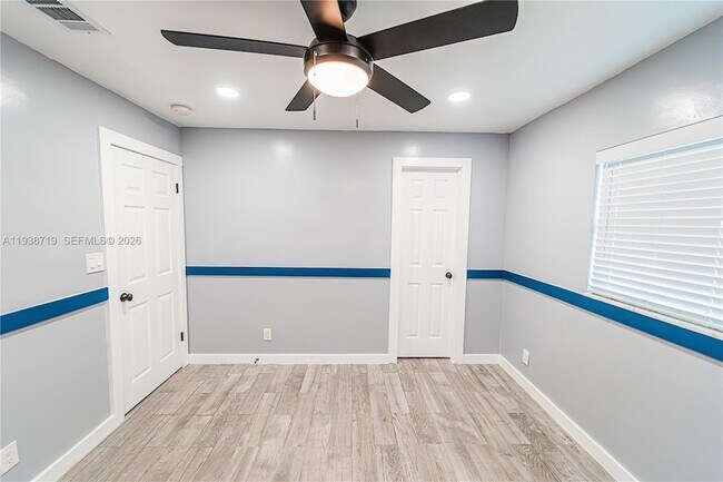 Building Photo - 8107 NW 74th Ave