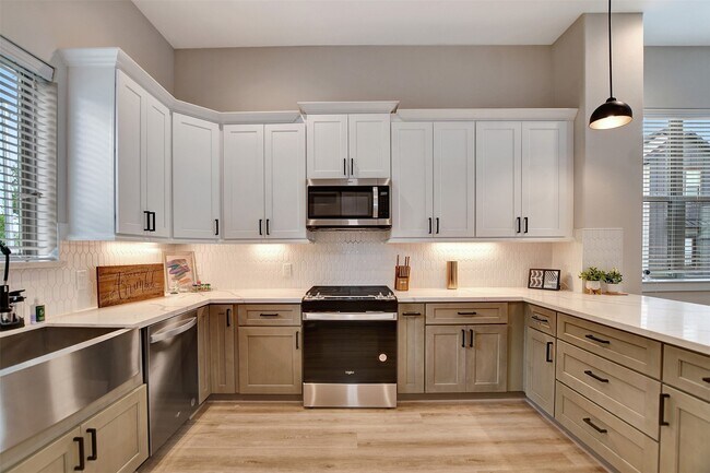 Building Photo - 3704 Creekmont Grn Ln