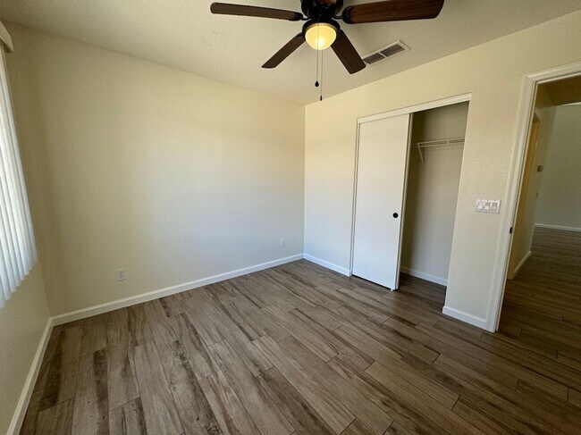 Building Photo - 17701 N Woodrose Ave