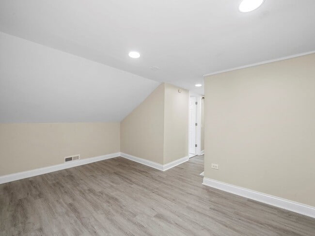 Building Photo - 811 S 7th Ave