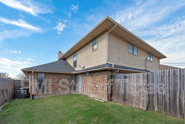 Building Photo - 13214 Fall Mnr