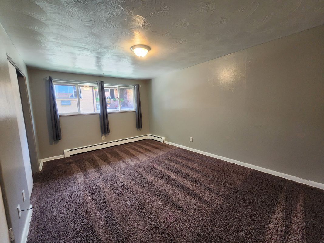 Building Photo - 1753 Clinton St