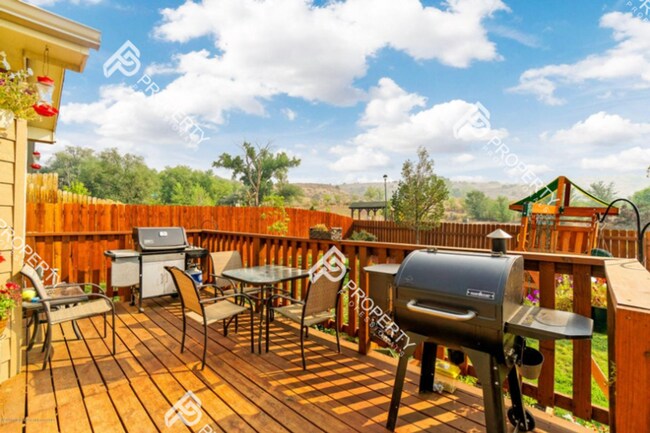 Building Photo - 358 Grullo Ln