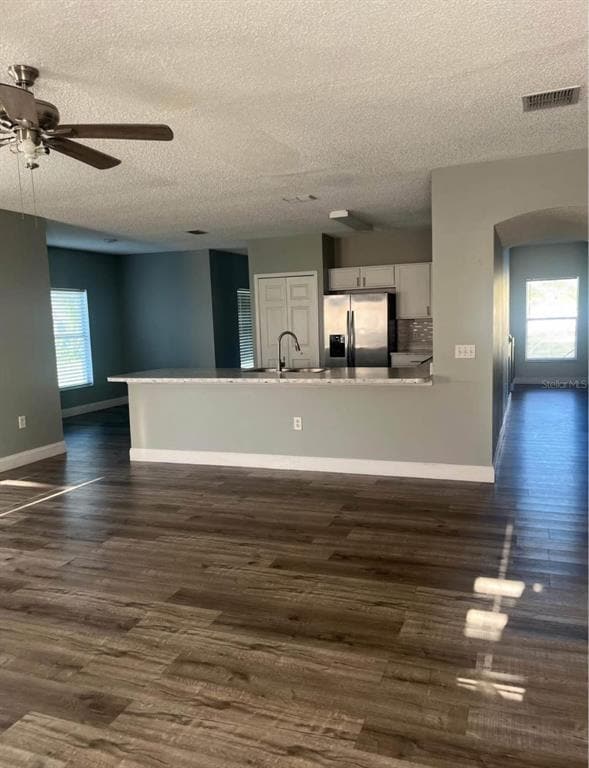 Building Photo - 2500 Jasmine Trace Dr