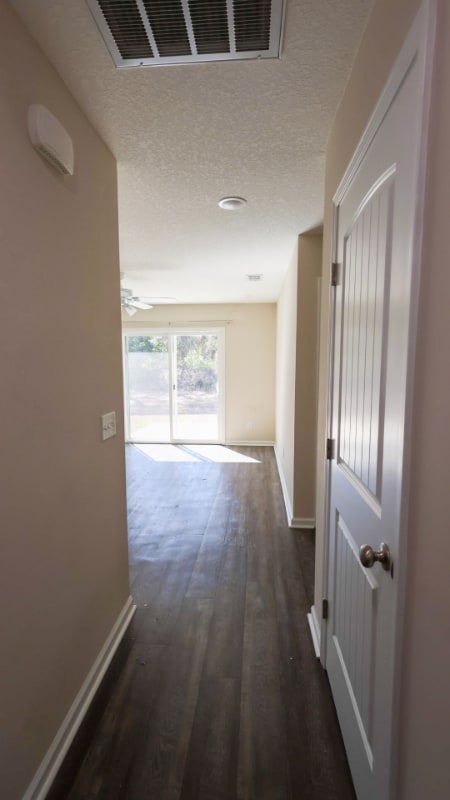 Building Photo - 123 Villa Rd