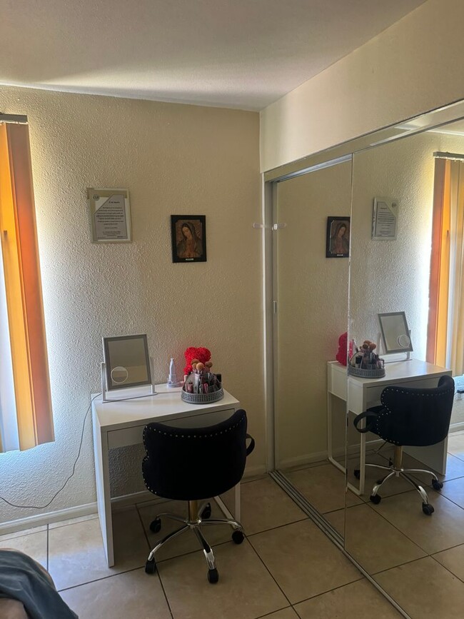 Building Photo - 2 bedrooms 1 bath apartment in El Cajon