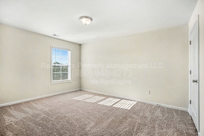 Building Photo - 1569 Cambria Ct