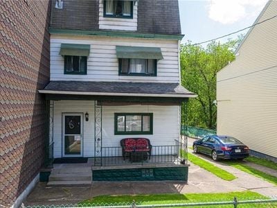 Front of House - 4740 Juniper St