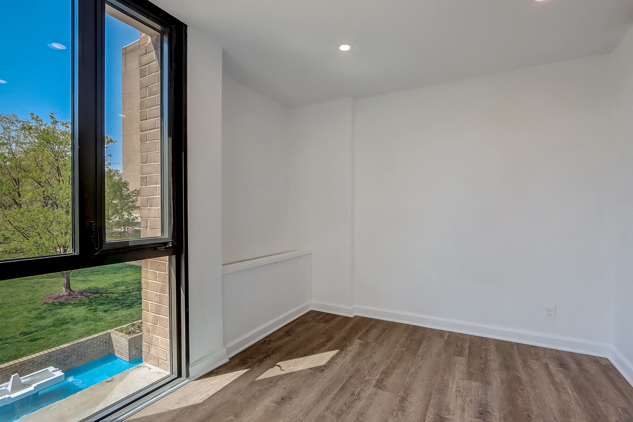 3rd Bedroom or Office - 240 M St SW