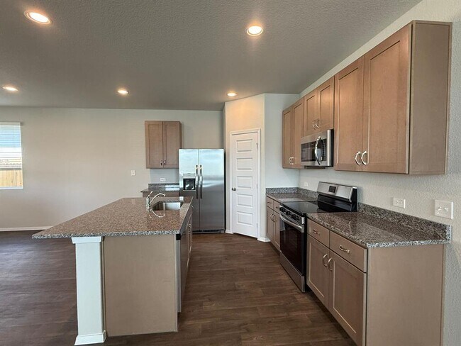 Building Photo - 2617 Totley Rd