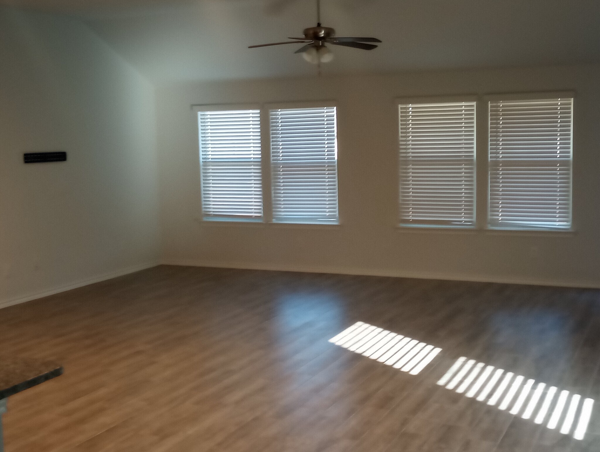 Building Photo - 10128 Boxelder Dr