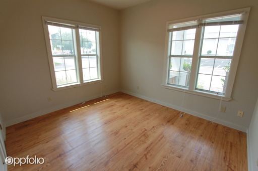 Building Photo - 104 N Greenleaf St