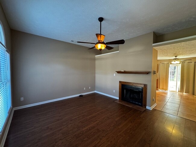 Building Photo - Cozy 3 Bedroom 2 Bath Home in Raeford.