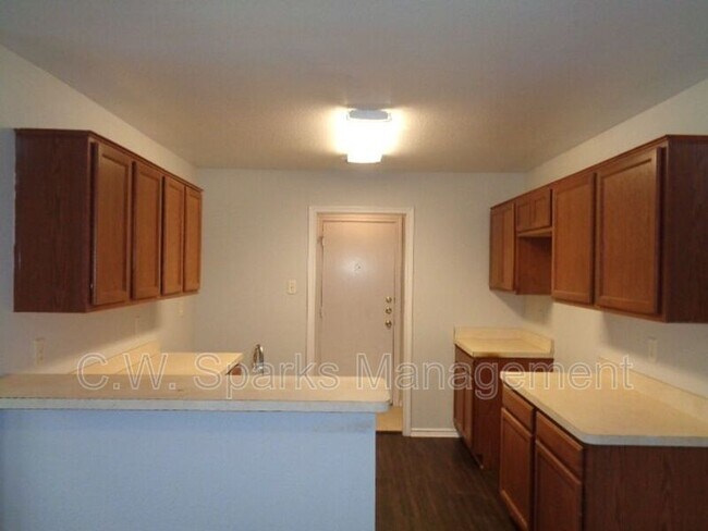 Building Photo - 13651 Biggs St