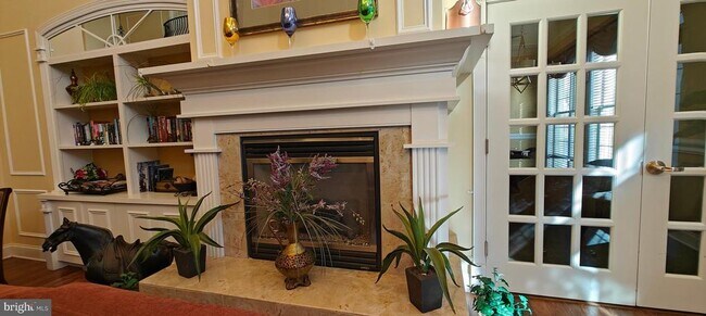 Building Photo - 10425 Starlight Pl