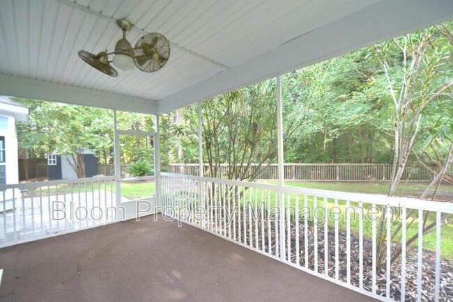 Building Photo - 8566 Royal Palm Ln