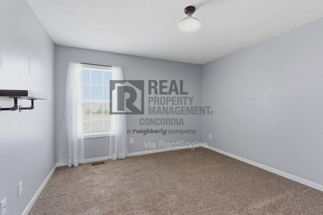 Building Photo - 312 Meadows Rd