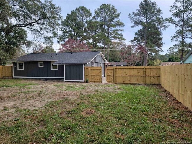 Building Photo - 3202 Periwinkle Dr
