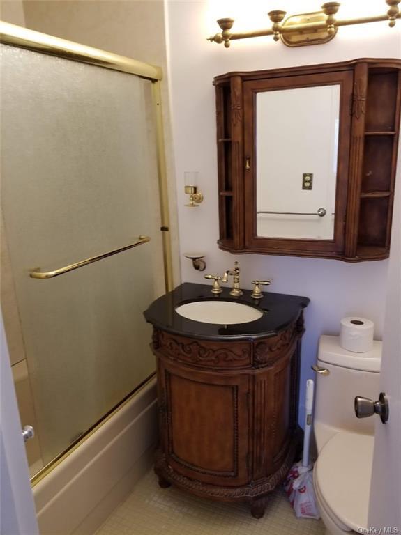 Building Photo - 30 Lake St