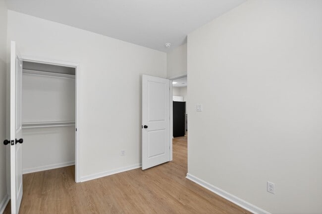 Building Photo - 2009-2011 Scotty Ct