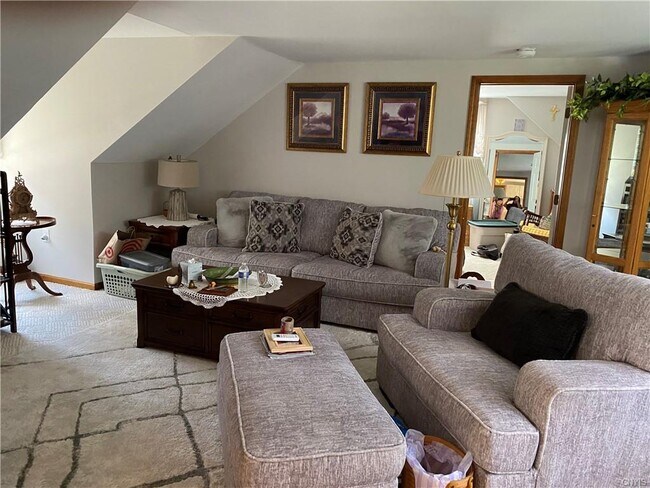 Building Photo - 225 Juanita Dr