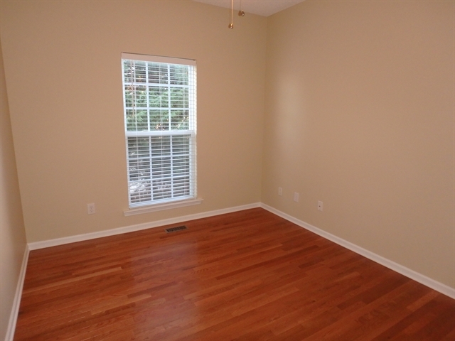 Building Photo - 8825 Cochran Ct
