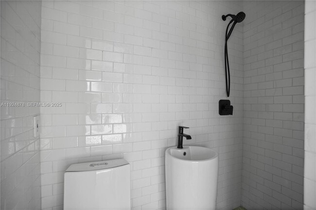 Building Photo - 19911 SW 82nd Pl