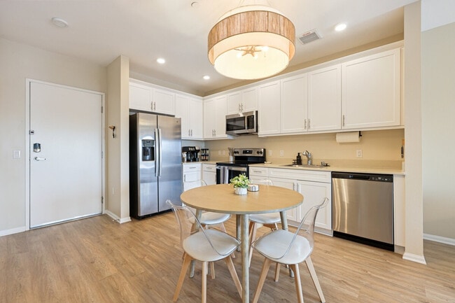 Building Photo - 4388 Ohio St