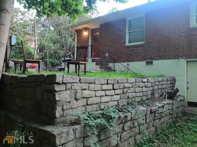 Building Photo - 817 North St NW