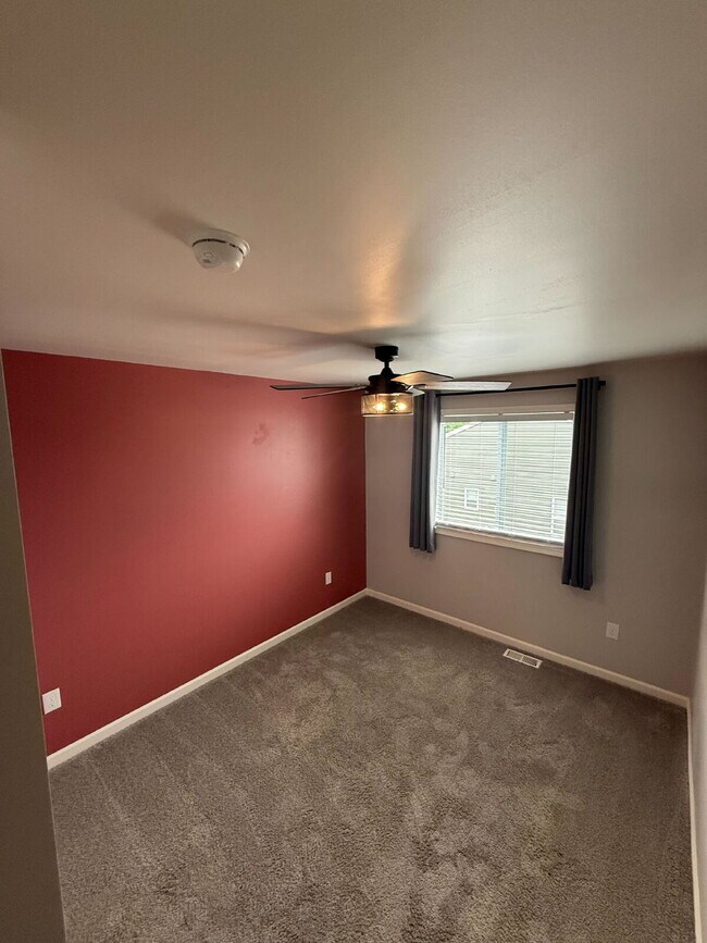Building Photo - Spacious 4-Bedroom Home with 3 Full Baths in Swartz Creek