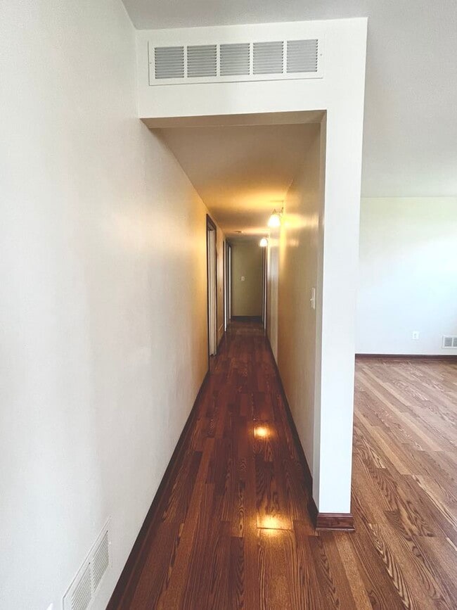 Building Photo - 4144 Norbert Ave