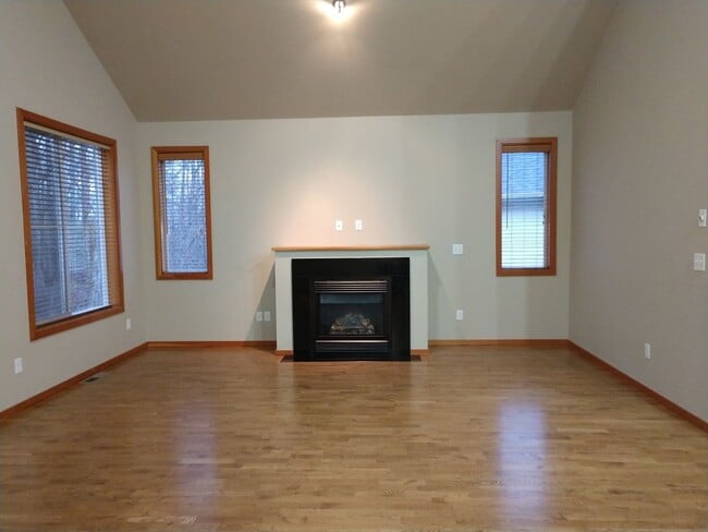 Building Photo - 2079 Calico Loop