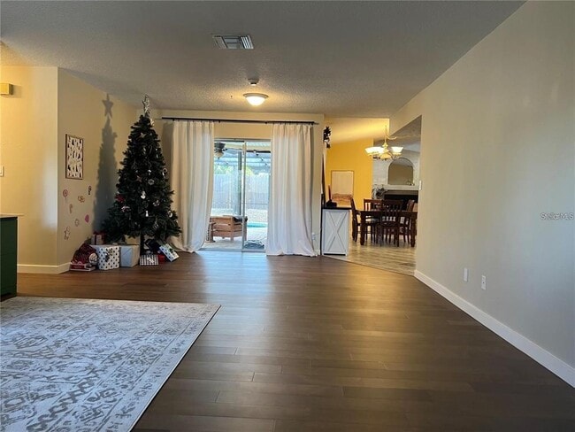 Building Photo - 8748 Forest Lake Dr