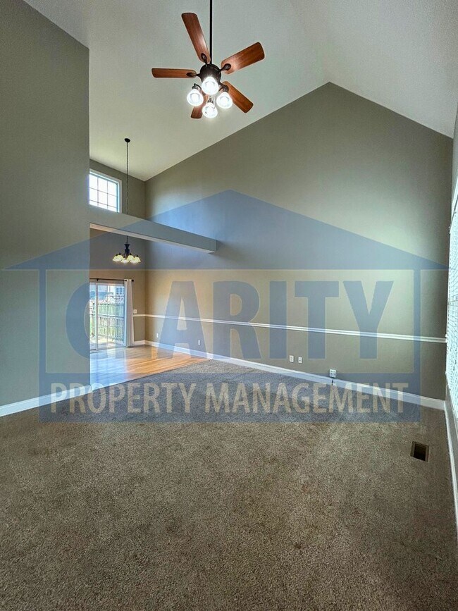Building Photo - 3131 Pin Oaks Cir NE