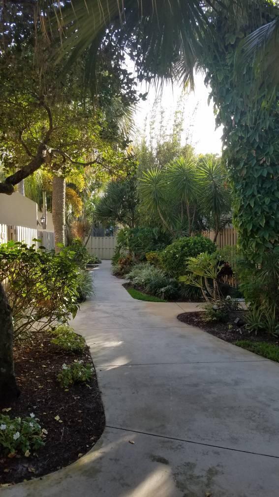 Building Photo - 600 Executive Center Dr