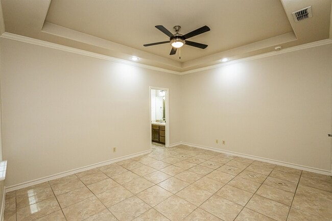 Building Photo - 10702 Patron Loop